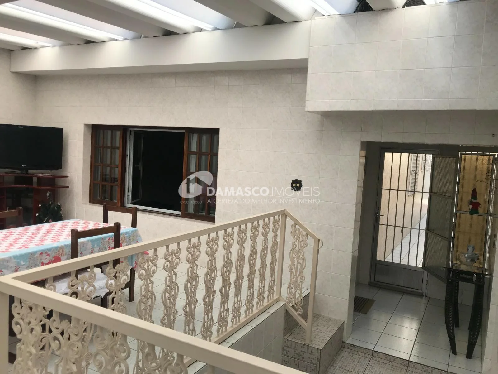 Sobrado à venda 4 Quartos, 1 Suite, 2 Vagas, 257M², Vila Palmares, Santo André - SP