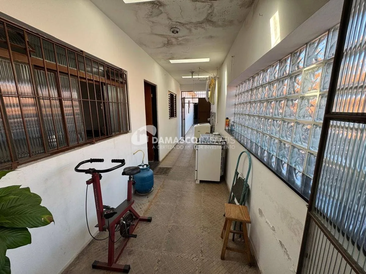 Casa Assobradada no bairro Olímpico
