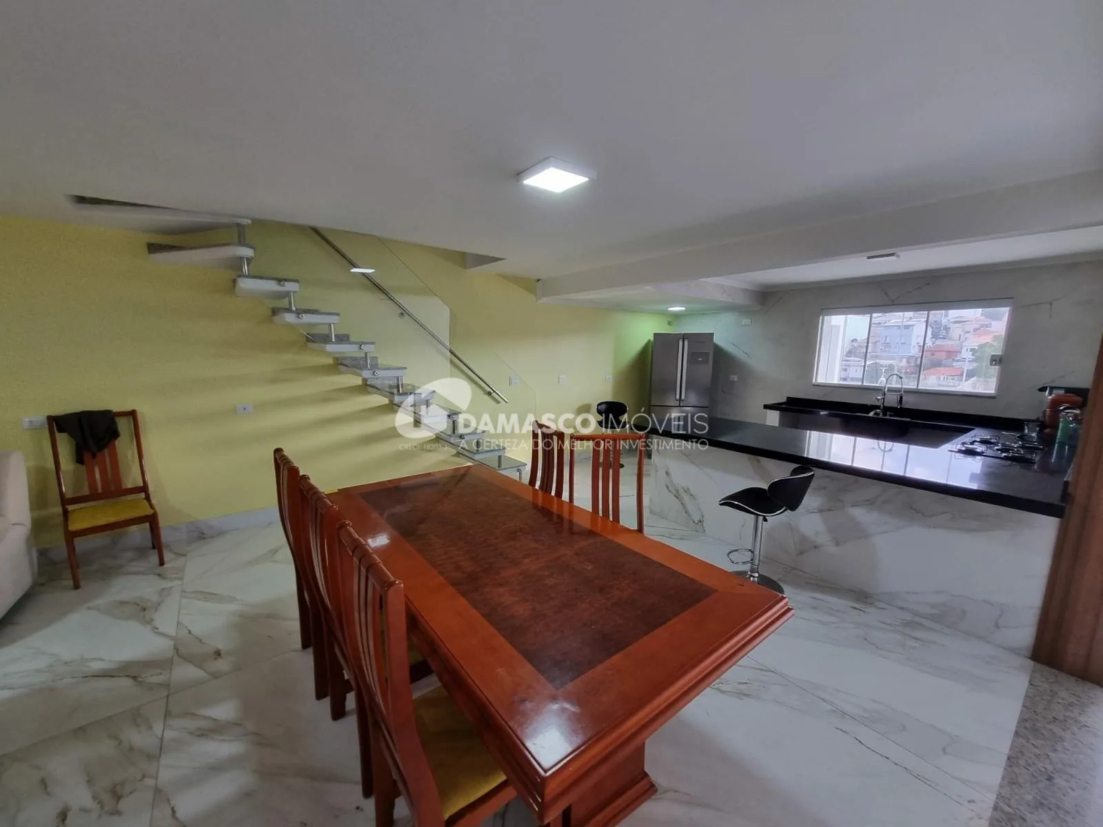 Sobrado à venda 3 Quartos, 3 Suites, 4 Vagas, Campestre, Santo André - SP