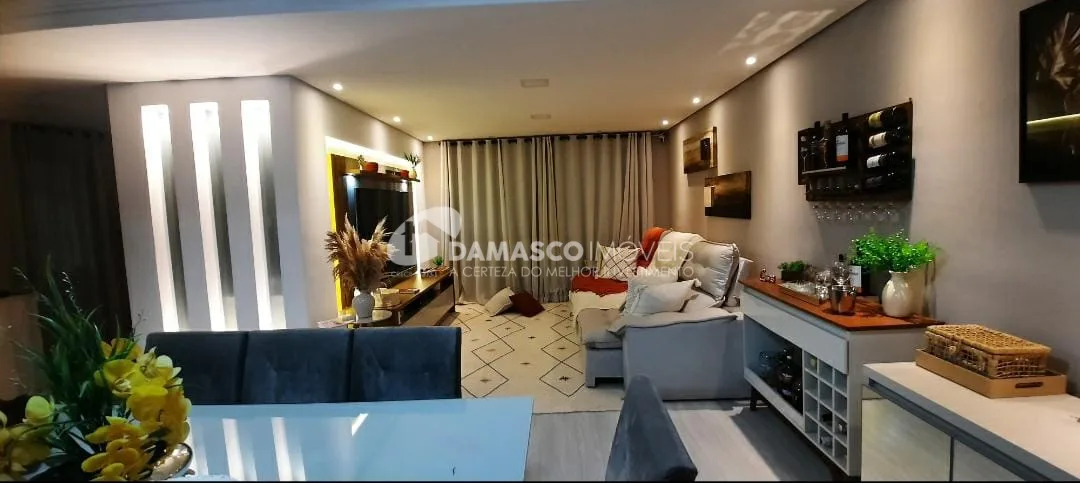 Sobrado à venda 3 Quartos, 3 Suites, 3 Vagas, Nova Gerty, São Caetano do Sul - SP