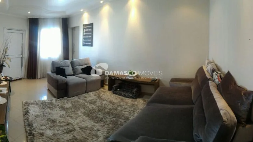 Sobrado à venda 3 Quartos, 1 Suite, 5 Vagas, 226M², Santa Maria, Santo André - SP