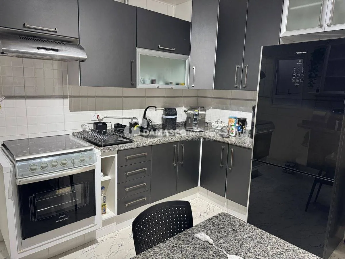 Penthouse, 2 dorm, 1 suíte e sala com sacada