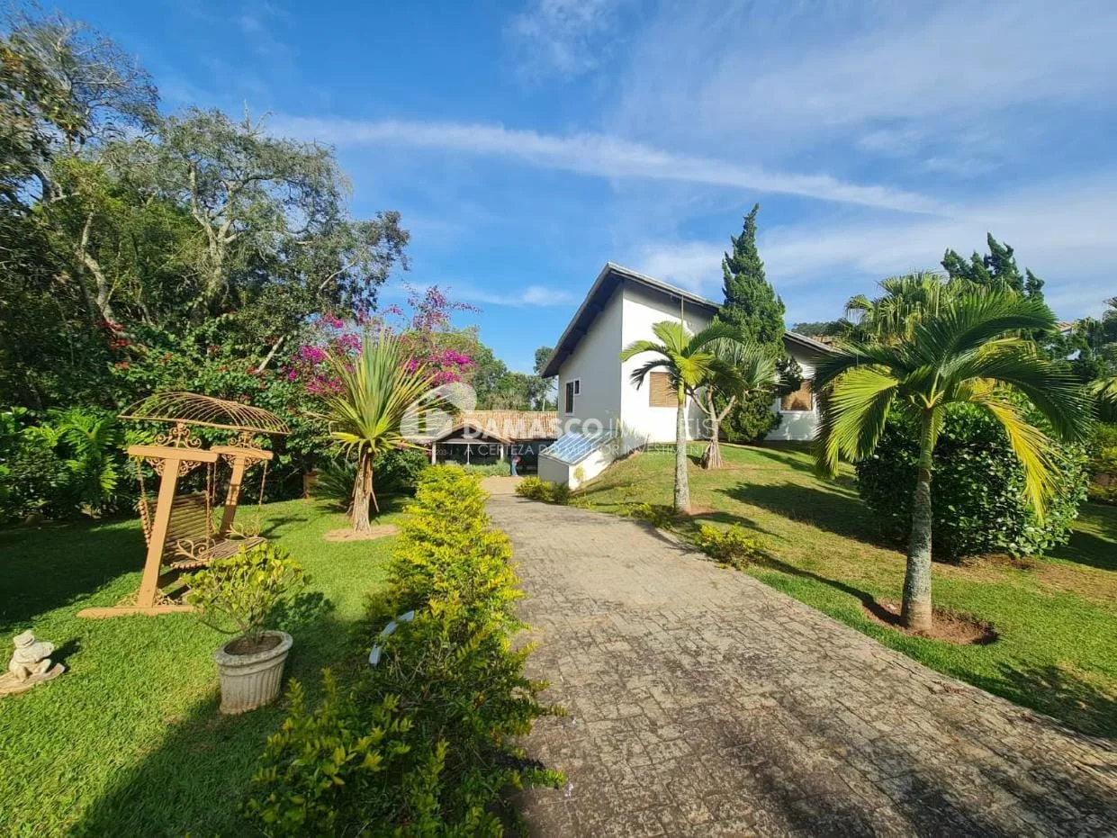 Casa à venda 3 Quartos, 3 Suites, 450M², Avenida Estrutural Leste, Ibiúna - SP