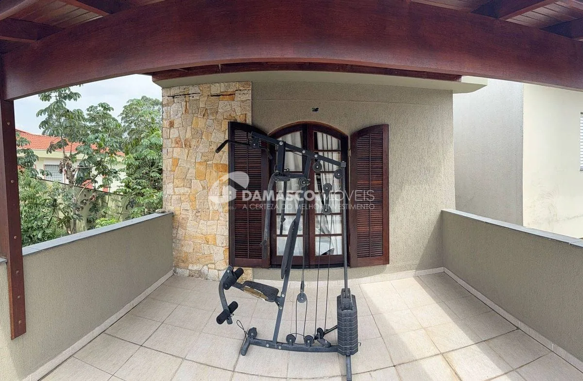 Sobrado à venda 3 Quartos, 1 Suite, 2 Vagas, 204M², Sítio da Figueira, São Paulo - SP