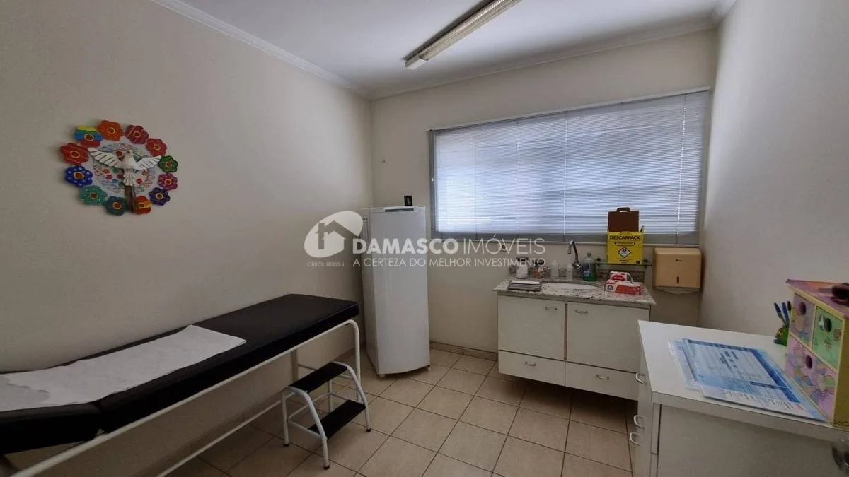 Sobrado à venda, 3 dorm (1suíte), 6 vagas, Olímpico