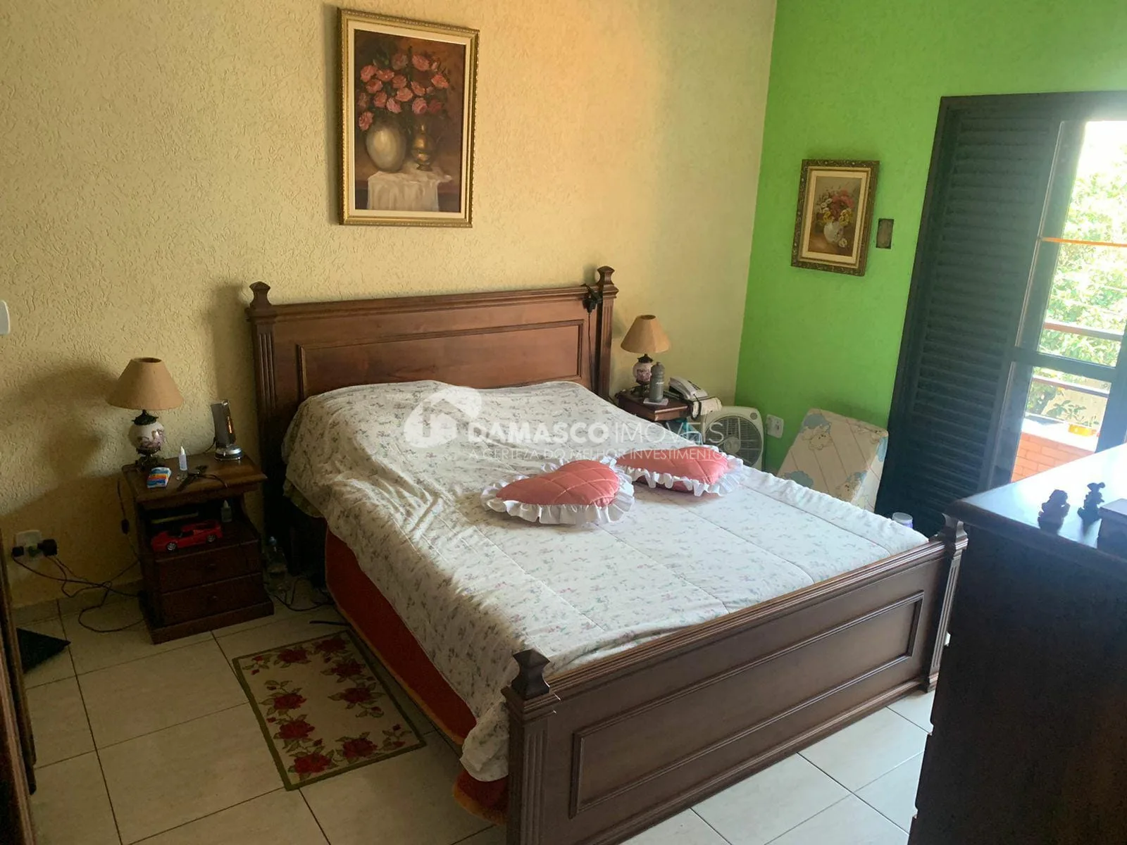 Sobrado à venda 3 Quartos, 1 Suite, 6 Vagas, 252M², Cerâmica, São Caetano do Sul - SP