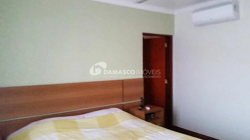 Sobrado à venda 4 Quartos, 1 Suite, 6 Vagas, 330M², Vila Alpina, São Paulo - SP