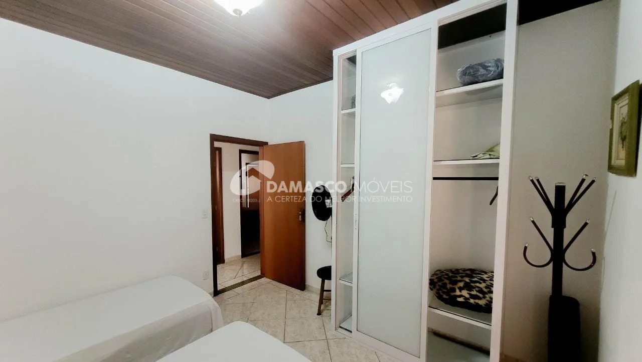 Chácara à venda 4 Quartos, 2 Suítes, Guaxanduva, Piracaia  - SP