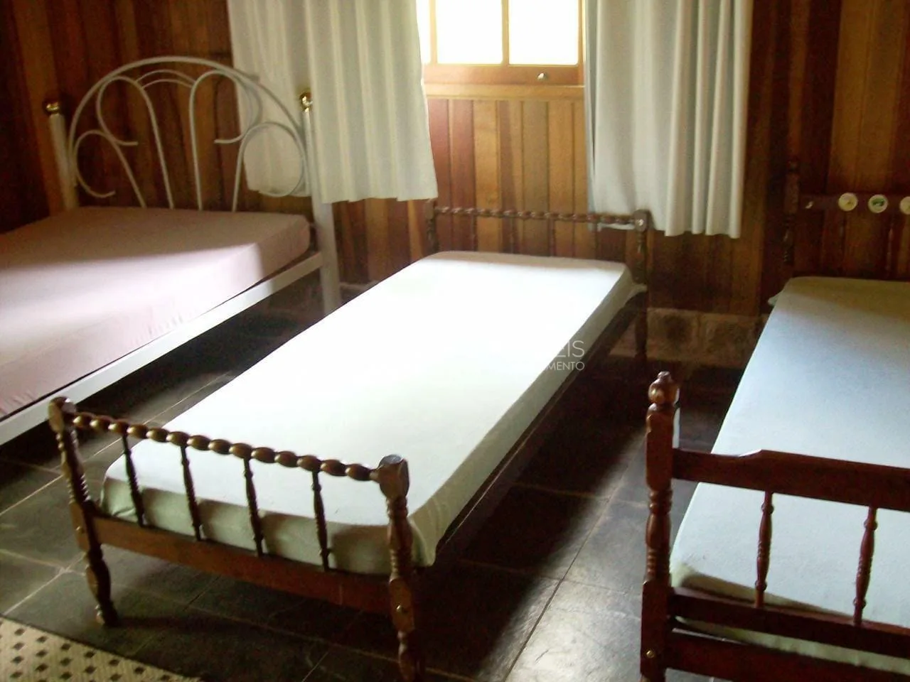 Chácara à venda 6 Quartos, 1 Suite, Bairro Pedras de Ouro, Itatiba - SP