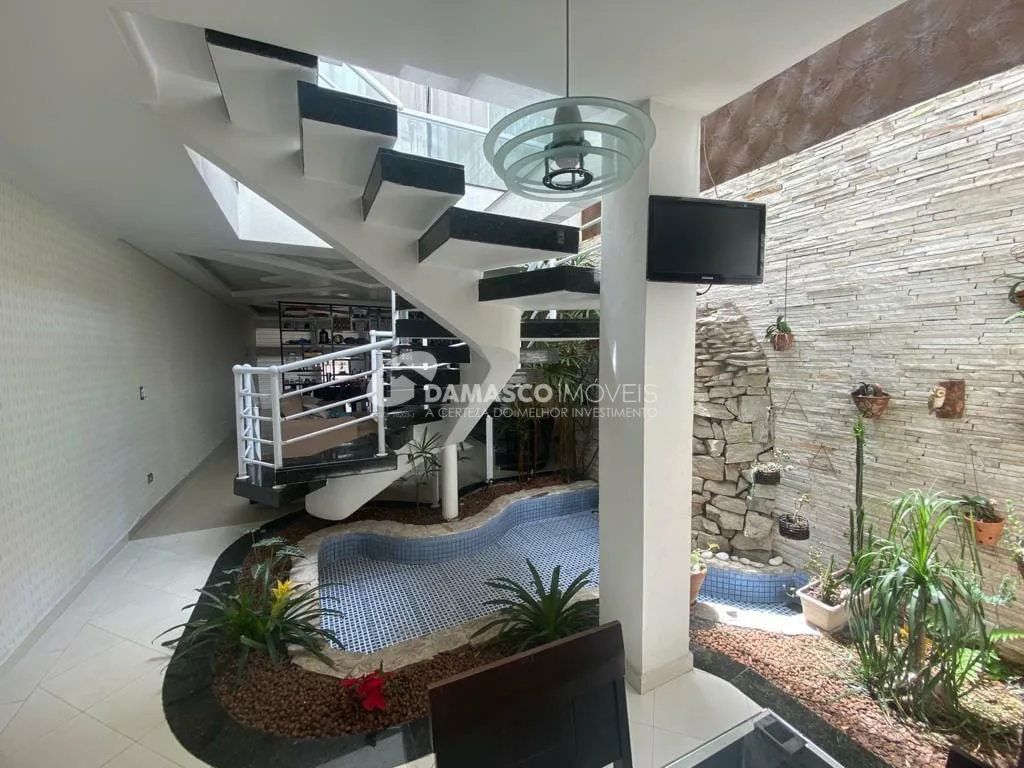 Sobrado à venda 3 Quartos, 3 Suites, 4 Vagas, 347M², Campestre, Santo André - SP