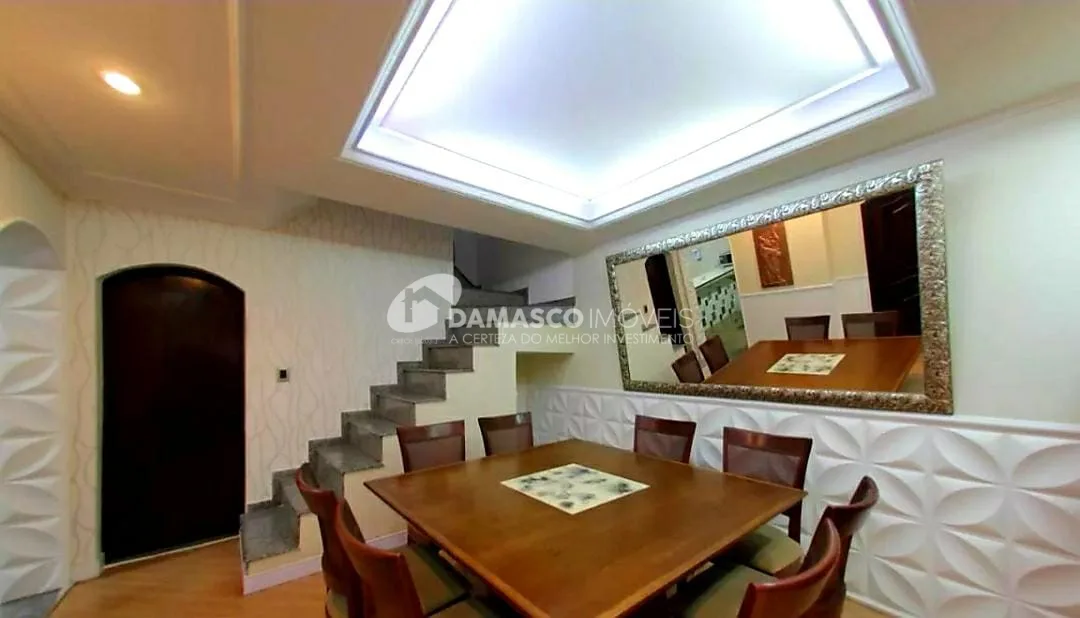 Sobrado à venda 2 Quartos, 1 Suite, 2 Vagas, 238M², Barcelona, São Caetano do Sul - SP