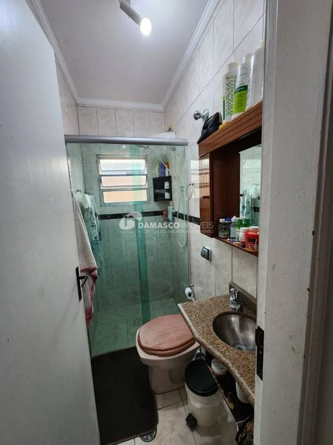 SOBRADO COM 3 SUÍTES