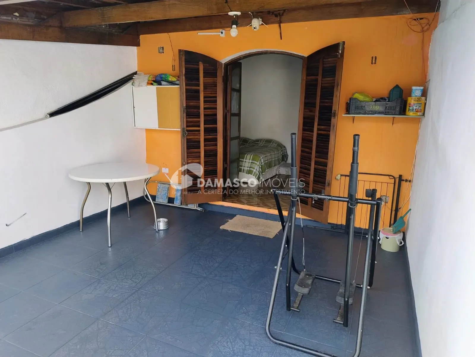 SOBRADO BAIRRO FUNDAÇÃO