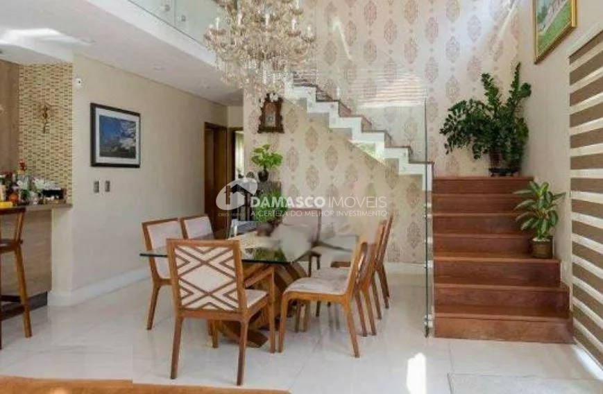Sobrado à venda 4 Quartos, 3 Suites, 4 Vagas, 260M², Jardim São Caetano, São Caetano do Sul - SP