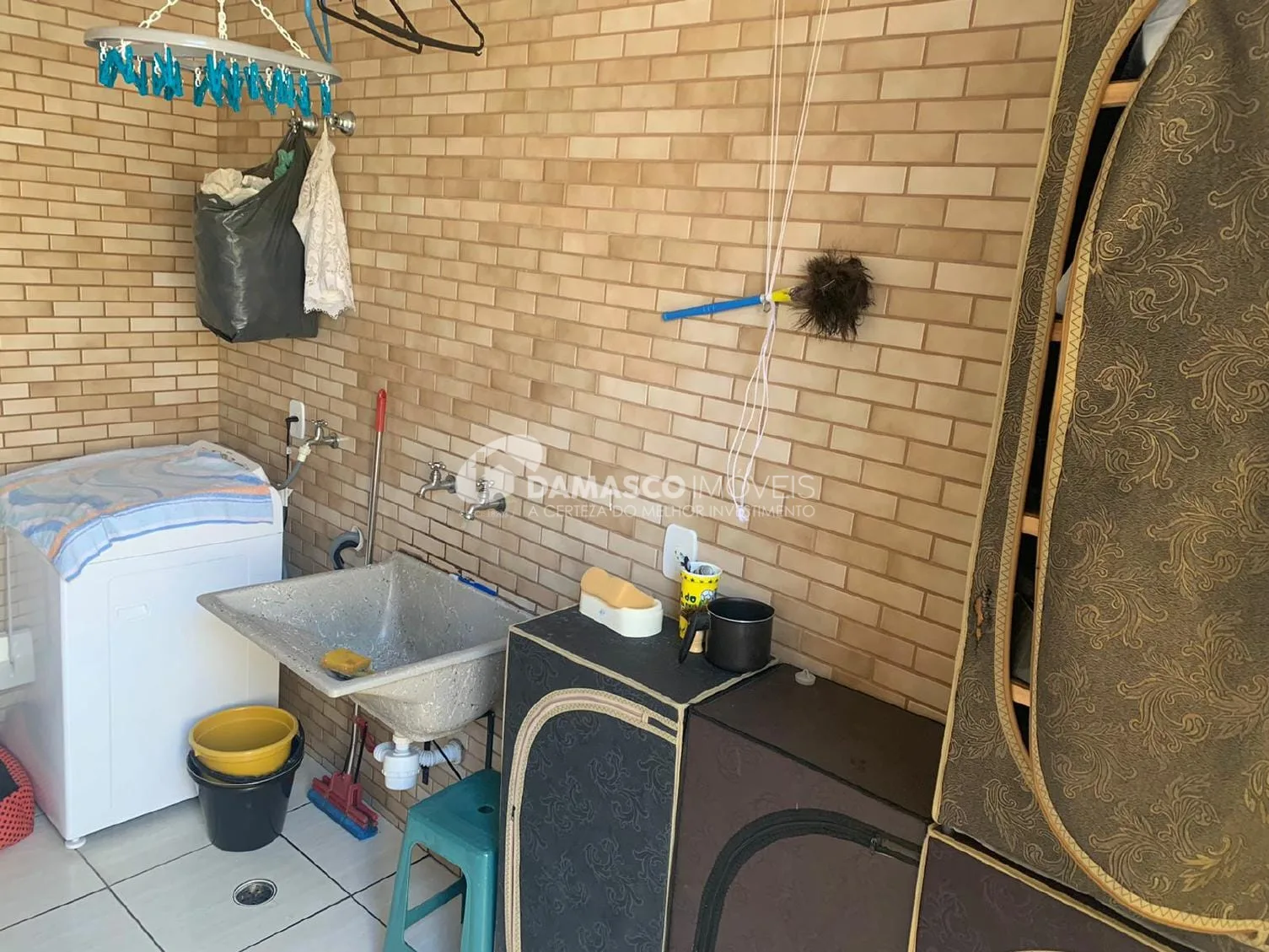 Sobrado à venda 3 Quartos, 1 Suite, 6 Vagas, 252M², Cerâmica, São Caetano do Sul - SP