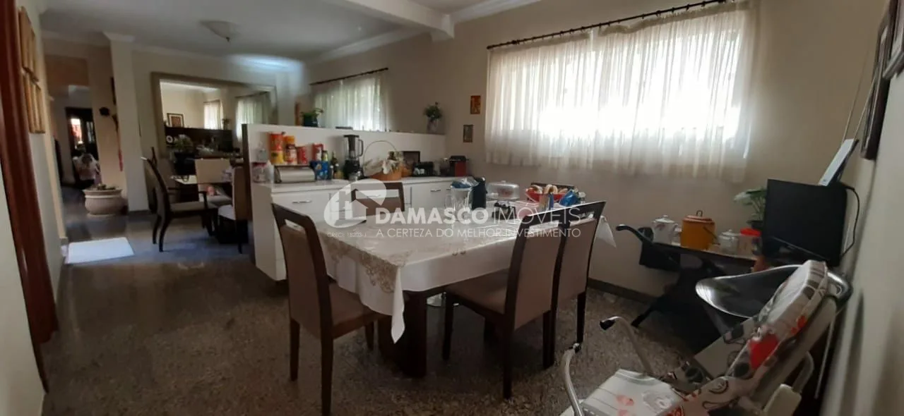 Sobrado à venda 3 Quartos, 2 Suites, 6 Vagas, 780M², Osvaldo Cruz, São Caetano do Sul - SP