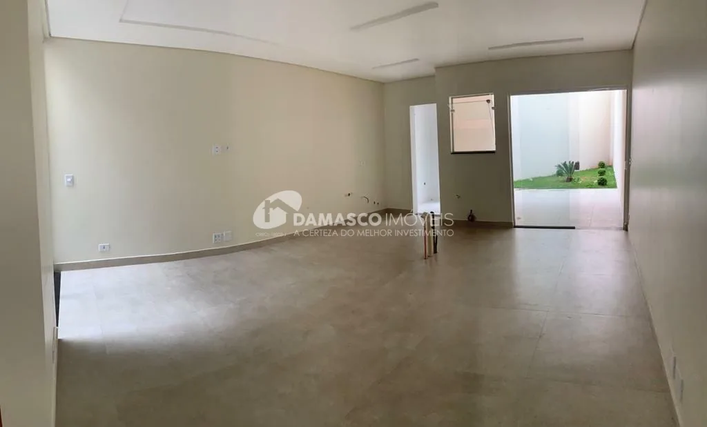 Sobrado à venda 3 Quartos, 3 Suites, 4 Vagas, Campestre, Santo André - SP