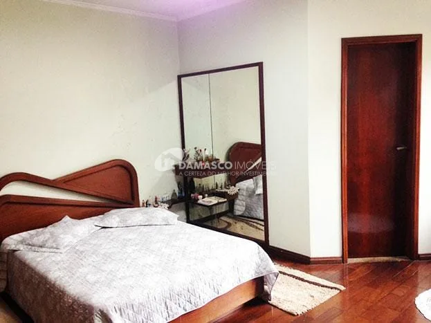 Casa à venda 3 Quartos, 2 Suites, 4 Vagas, 224M², Campestre, Santo André - SP