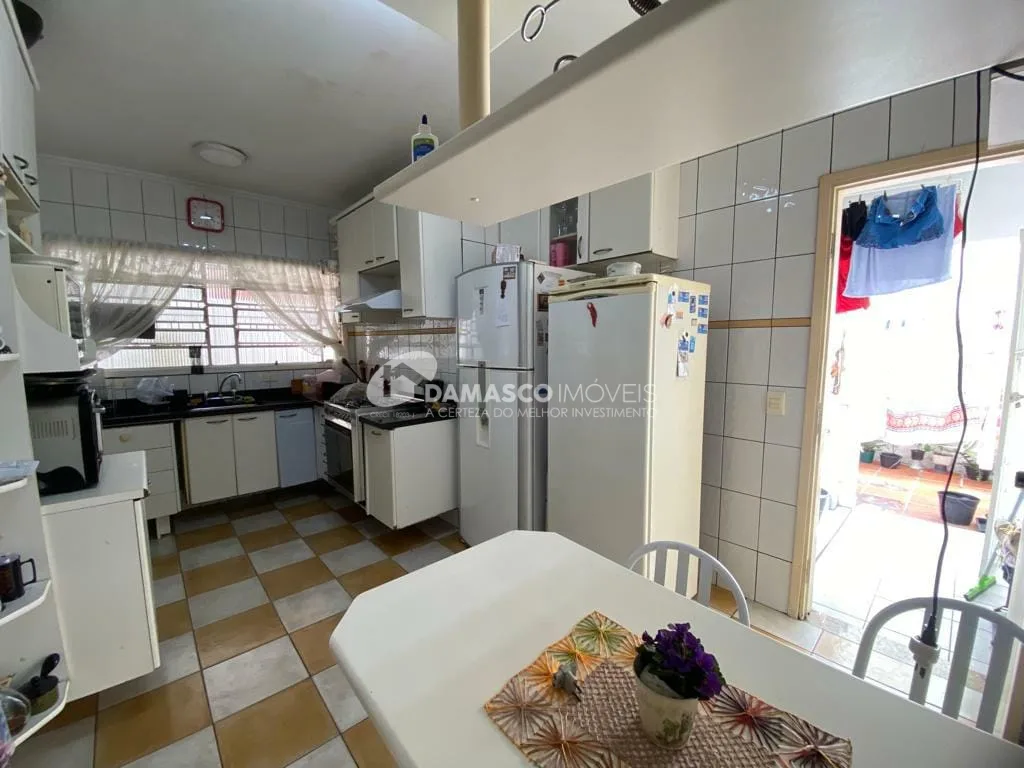 Sobrado à venda 3 Quartos, 1 Suite, 2 Vagas, 165M², Jardim, Santo André - SP