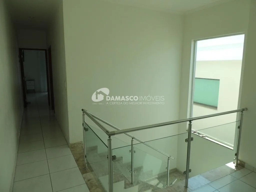 Sobrado à venda 3 Quartos, 3 Suites, 8 Vagas, 268M², Vila Alpina, São Paulo - SP