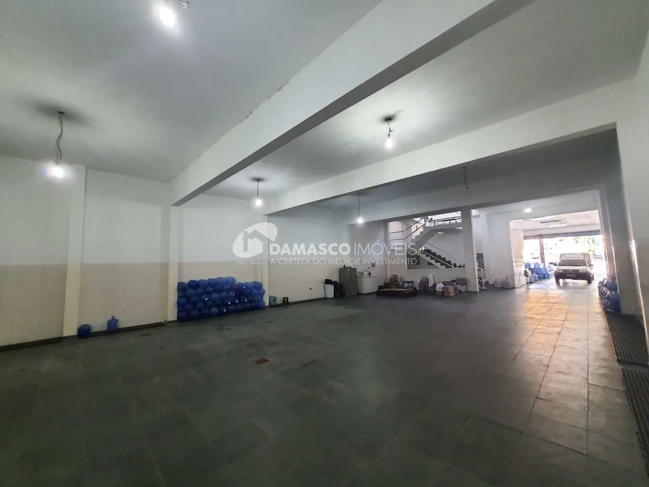 Casa à venda com 3 Quartos, 3 Suites, 3 Vagas, 751M², Utinga, Santo André - SP