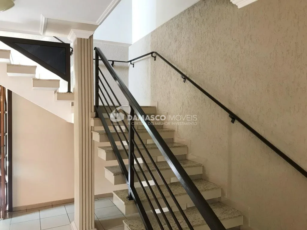 Casa à venda 2 Quartos, 1 Suite, 1 Vaga, 299M², Barcelona, São Caetano do Sul - SP