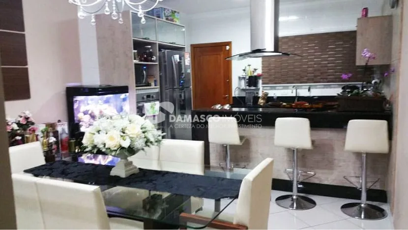 Sobrado à venda 3 Quartos, 3 Suites, 2 Vagas, 170M², Parque das Nações, Santo André - SP