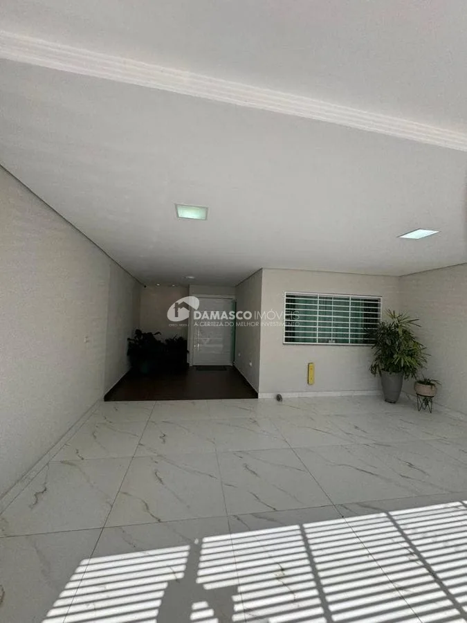 SOBRADO COM ESPAÇO GOURMET NO BAIRRO OLÍMPICO