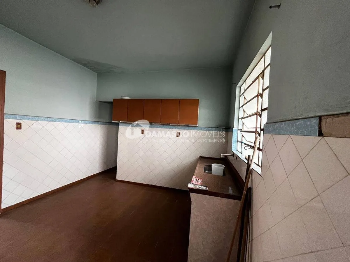 Terreno com casa antiga venda
