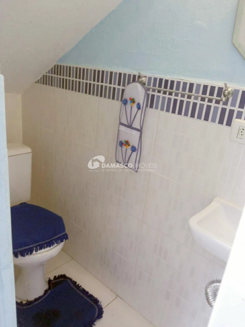 Sobrado à Venda 3 Quartos, 3 Suites, 6 Vagas, Nova Gerty, São Caetano do Sul - SP