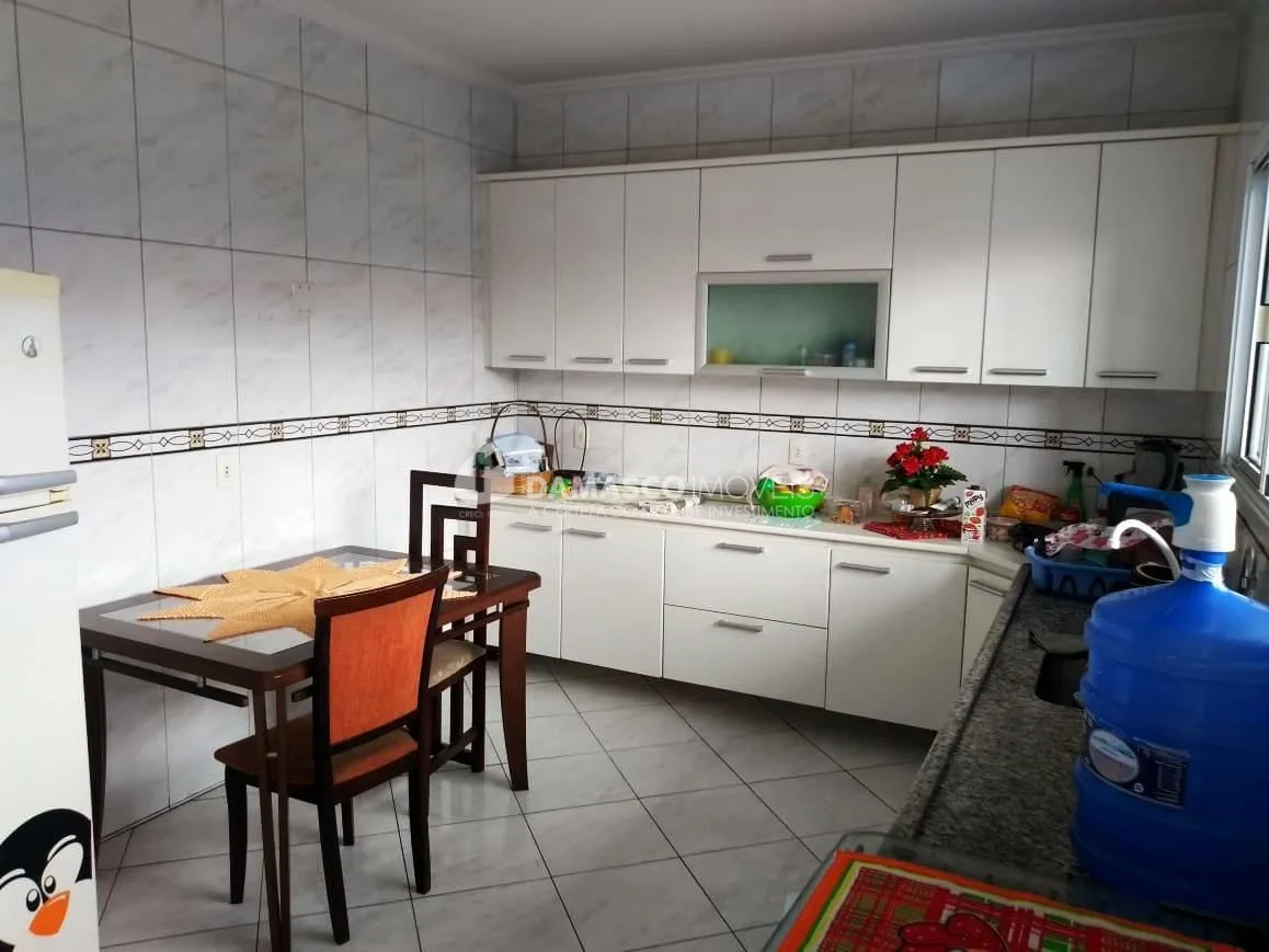 Sobrado à venda 3 Quartos, 3 Suites, 6 Vagas, 325M², Cerâmica, São Caetano do Sul - SP
