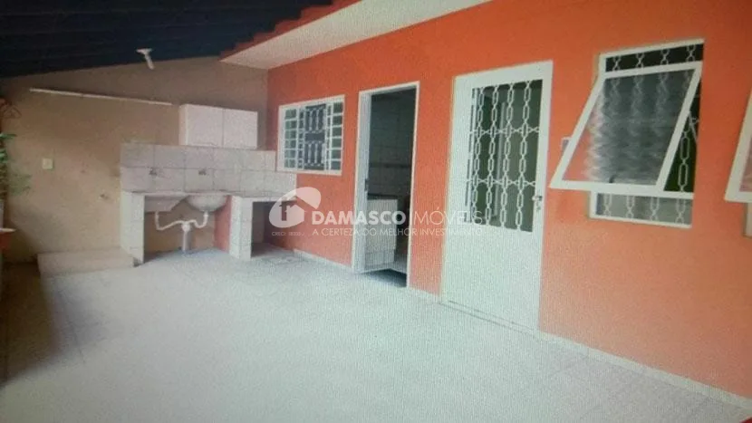 Casa à venda 2 Quartos, 3 Vagas, 205M², Jardim Santa Antonieta, Marília - SP