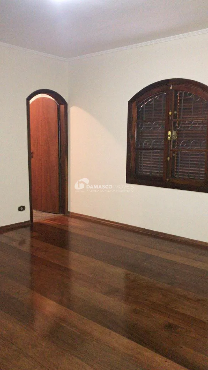 Casa à venda 2 Quartos, 1 Suite, 4 Vagas, 200M², Campestre, Santo André - SP