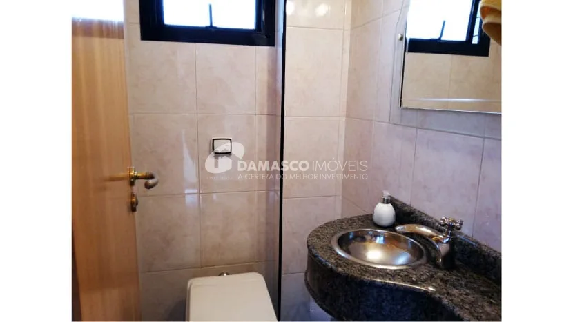 Sobrado à venda 3 Quartos, 3 Suites, 6 Vagas, 600M², Cerâmica, São Caetano do Sul - SP