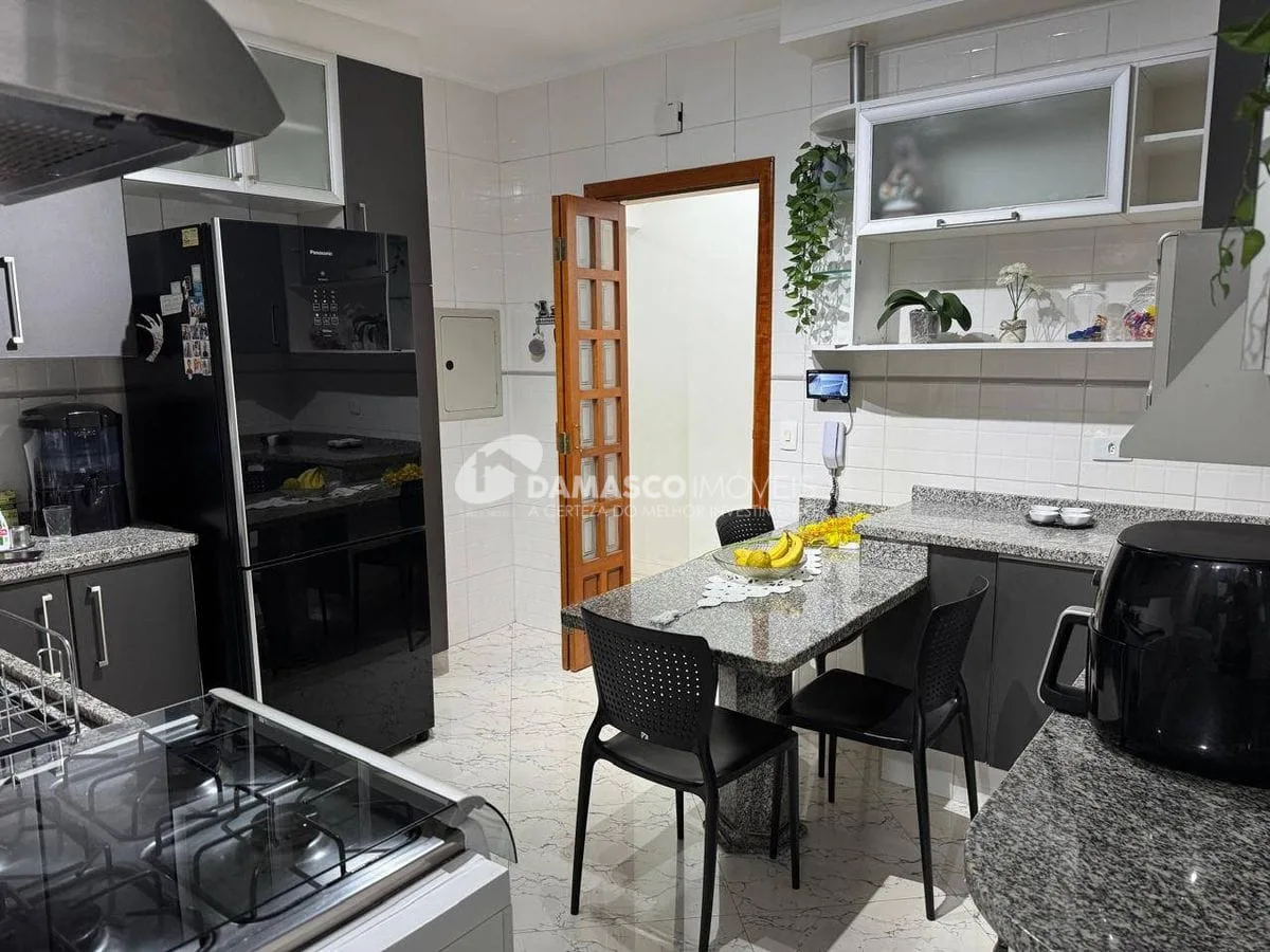 Penthouse, 2 dorm, 1 suíte e sala com sacada