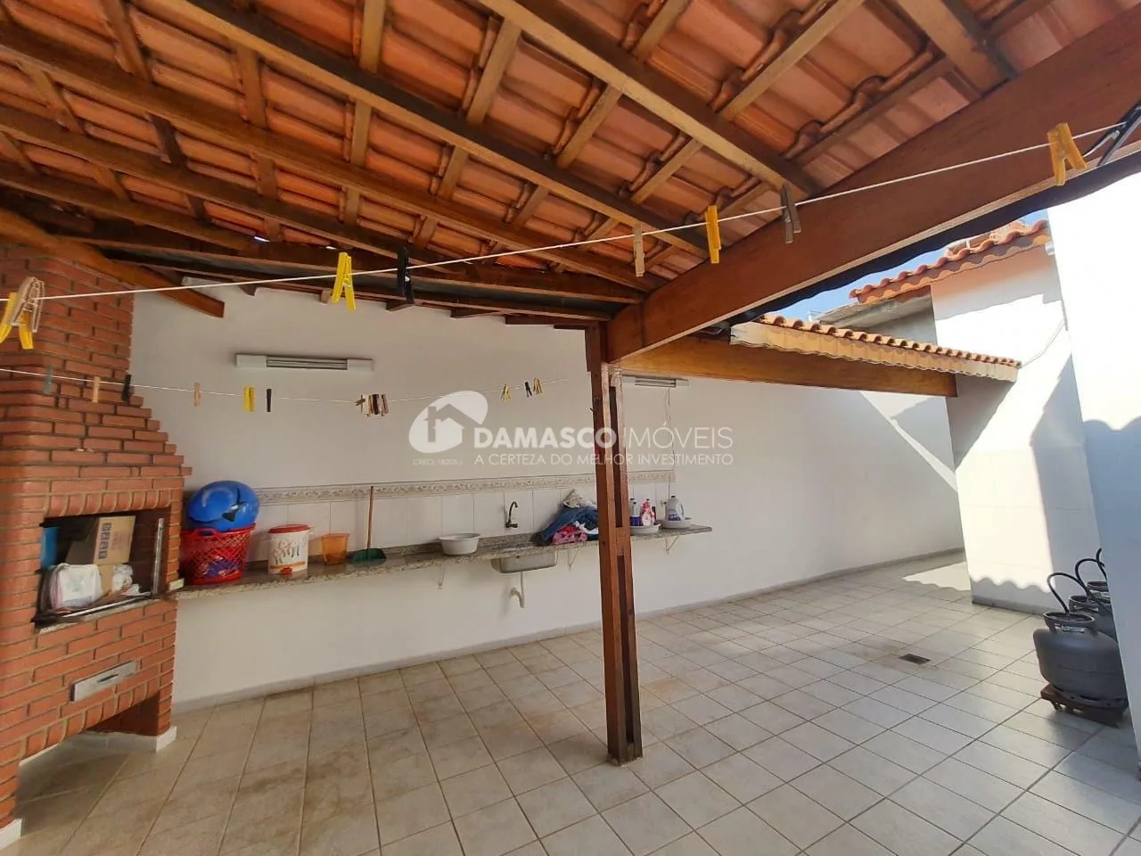 Casa à venda com 3 Quartos, 3 Suites, 3 Vagas, 751M², Utinga, Santo André - SP