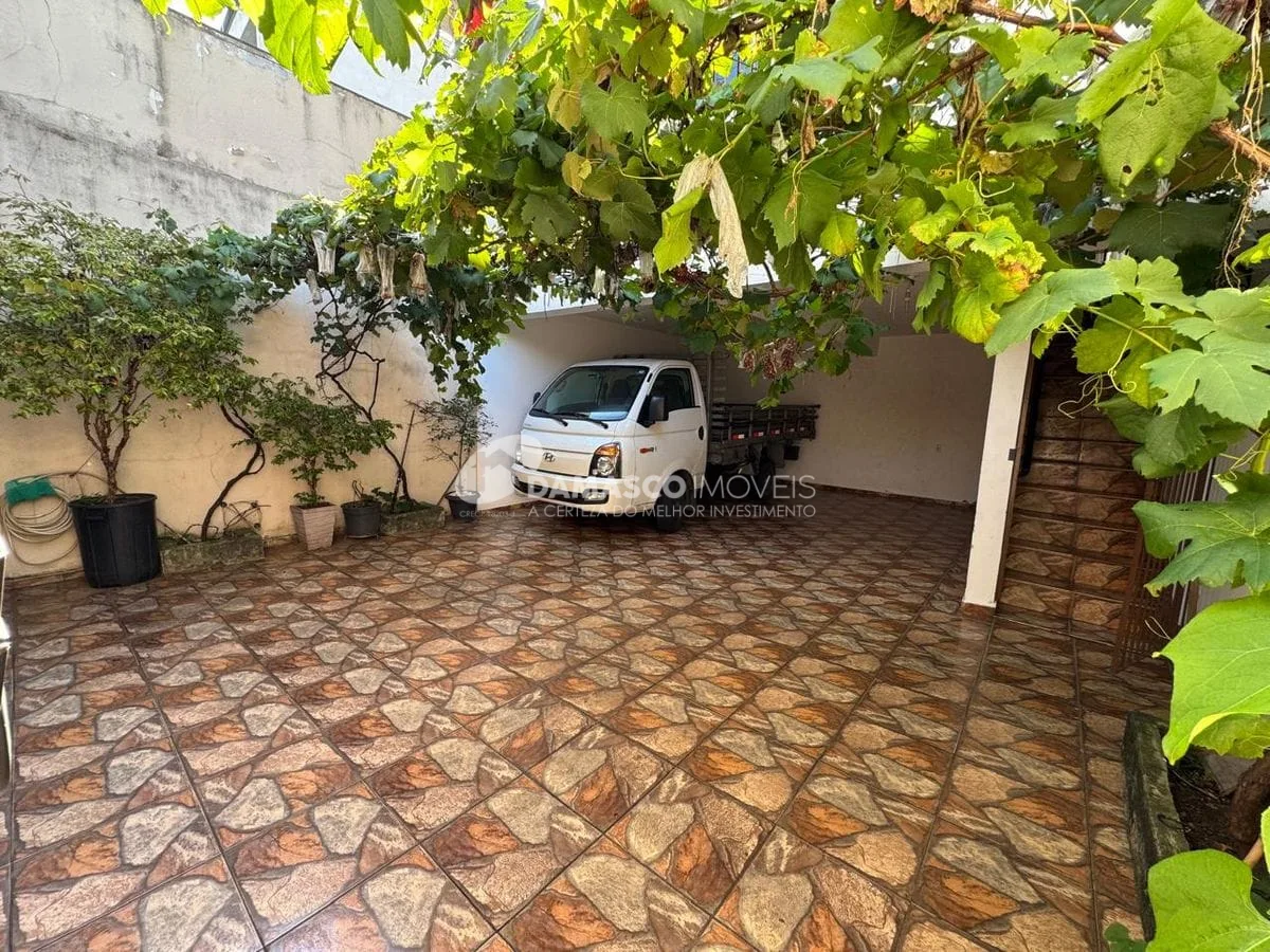 Casa Assobradada no bairro Olímpico