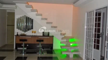 Sobrado à venda 3 Quartos, 1 Suíte, 2 Vagas, 230M², Jardim Patente, São Paulo - SP