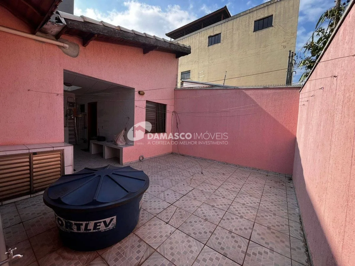 Casa térrea com 4 dorm, 2 suítes, 5 vagas no bairro Olímpico