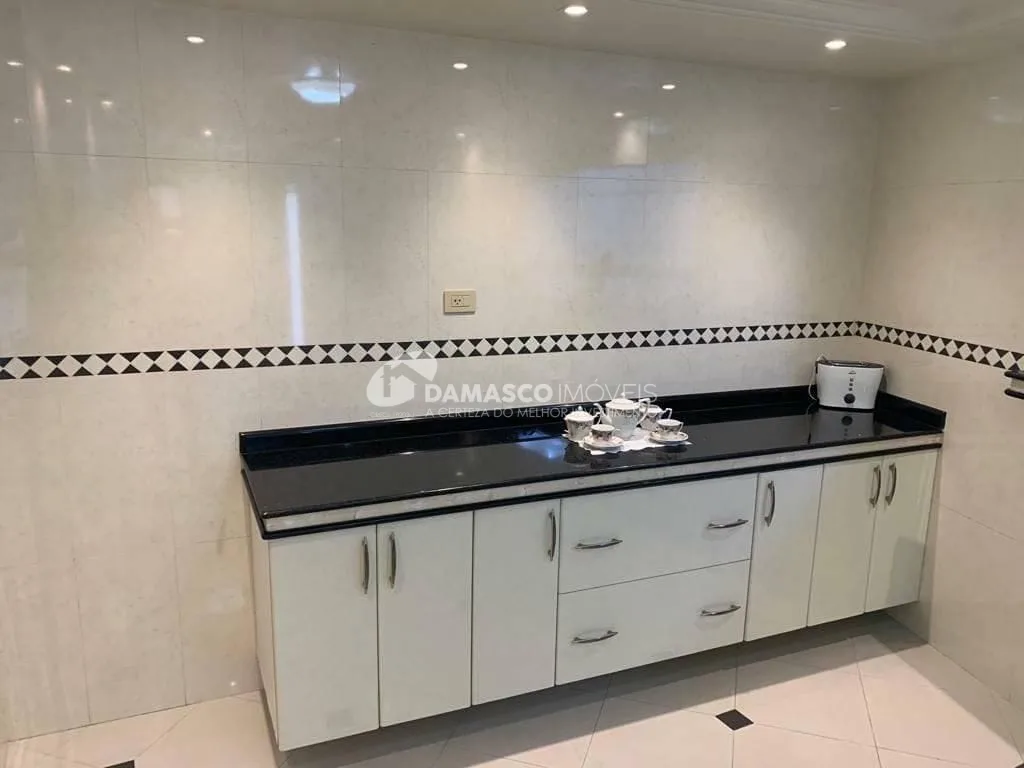 Sobrado à venda 3 Quartos, 1 Suite, 2 Vagas, 250M², Sítio da Figueira, São Paulo - SP