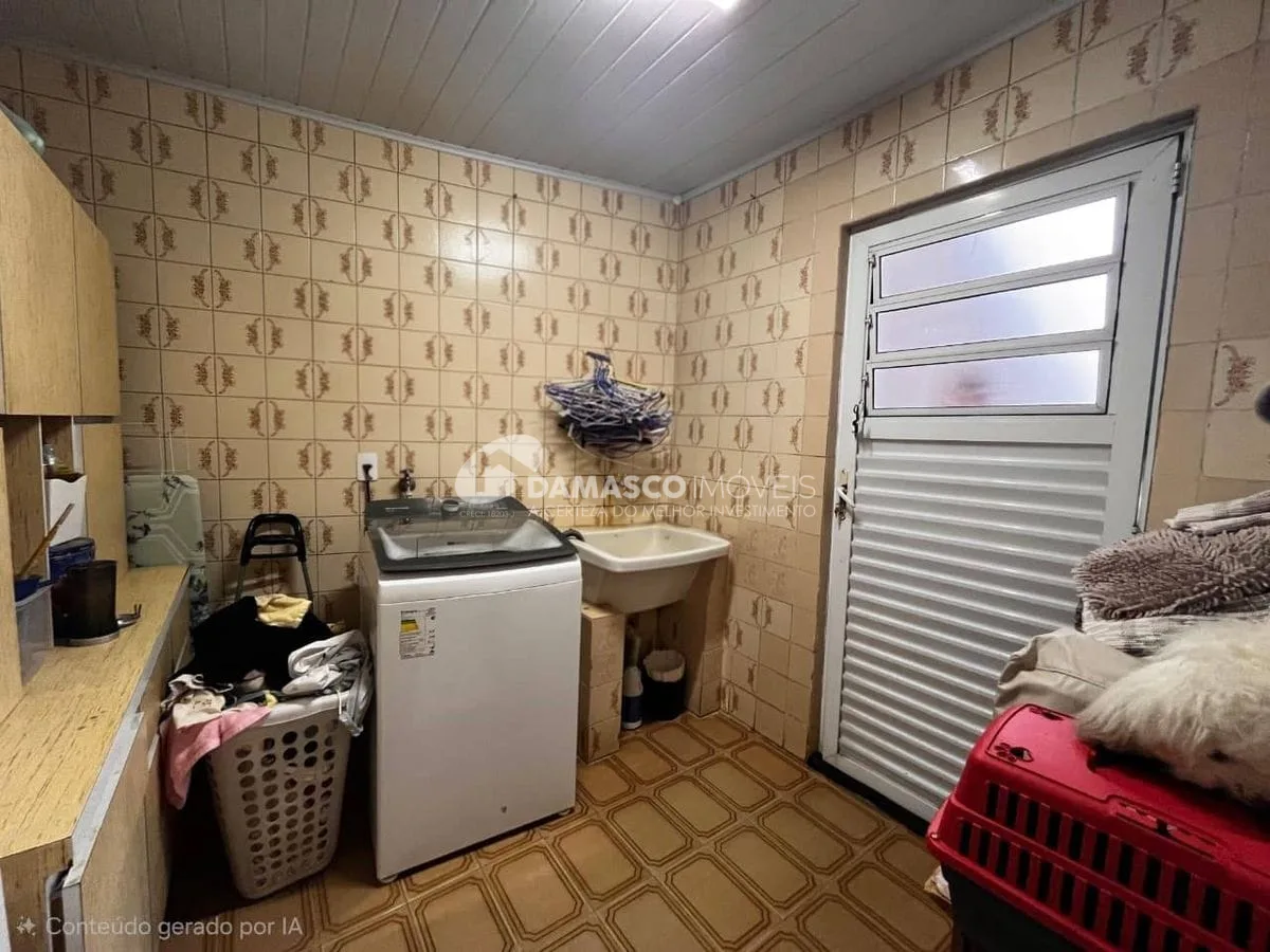 Casa térrea a venda com amplo quintal