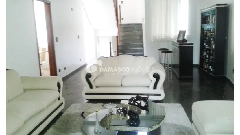 Sobrado à venda 4 Quartos, 4 Suites, 9 Vagas, 800M², Campestre, Santo André - SP