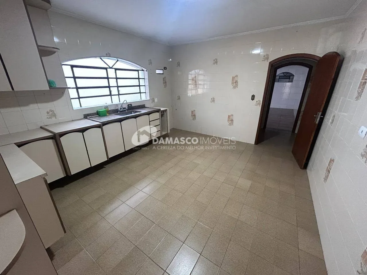 Sobrado para Venda 3 Quartos, 2 Suites, 5 Vagas, Mauá, São Caetano do Sul - SP