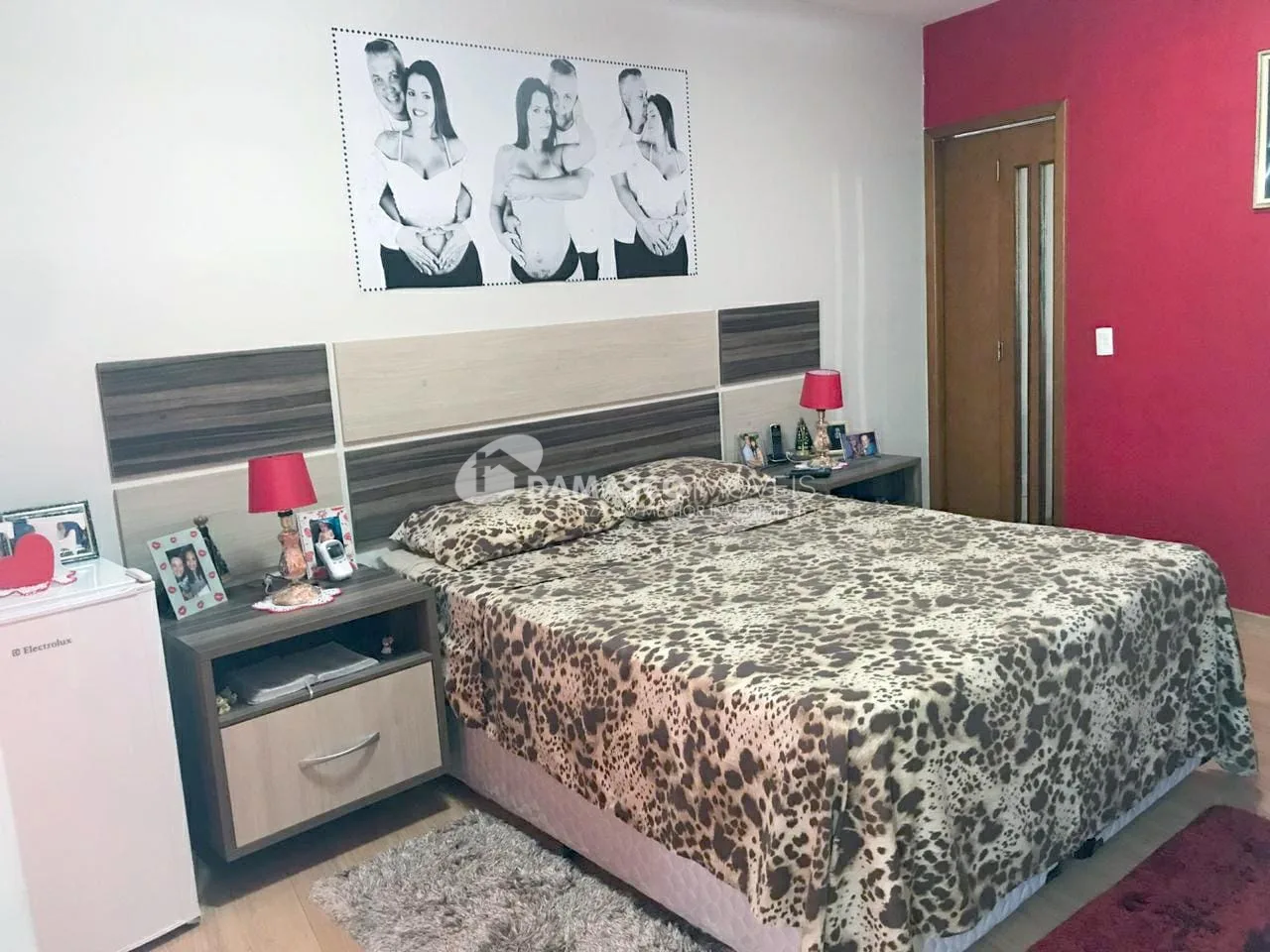 Sobrado à Venda 3 Quartos, 3 Suites, 6 Vagas, Nova Gerty, São Caetano do Sul - SP