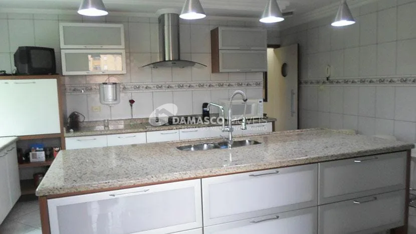 Sobrado à venda 4 Quartos, 2 Suites, 8 Vagas, 400M², Cerâmica, São Caetano do Sul - SP