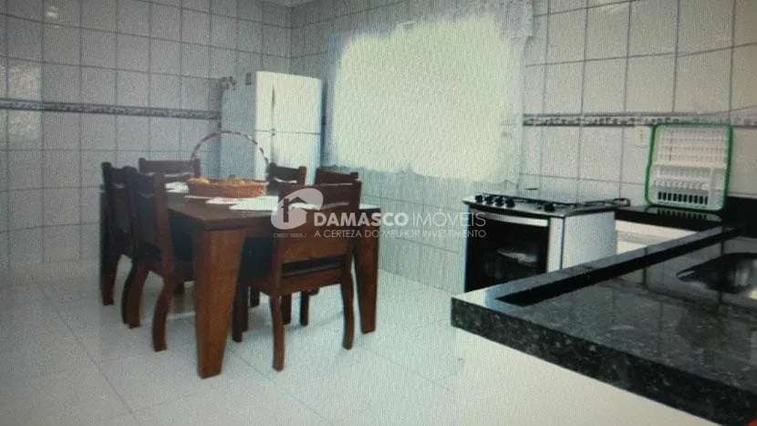 Casa à venda 2 Quartos, 3 Vagas, 205M², Jardim Santa Antonieta, Marília - SP
