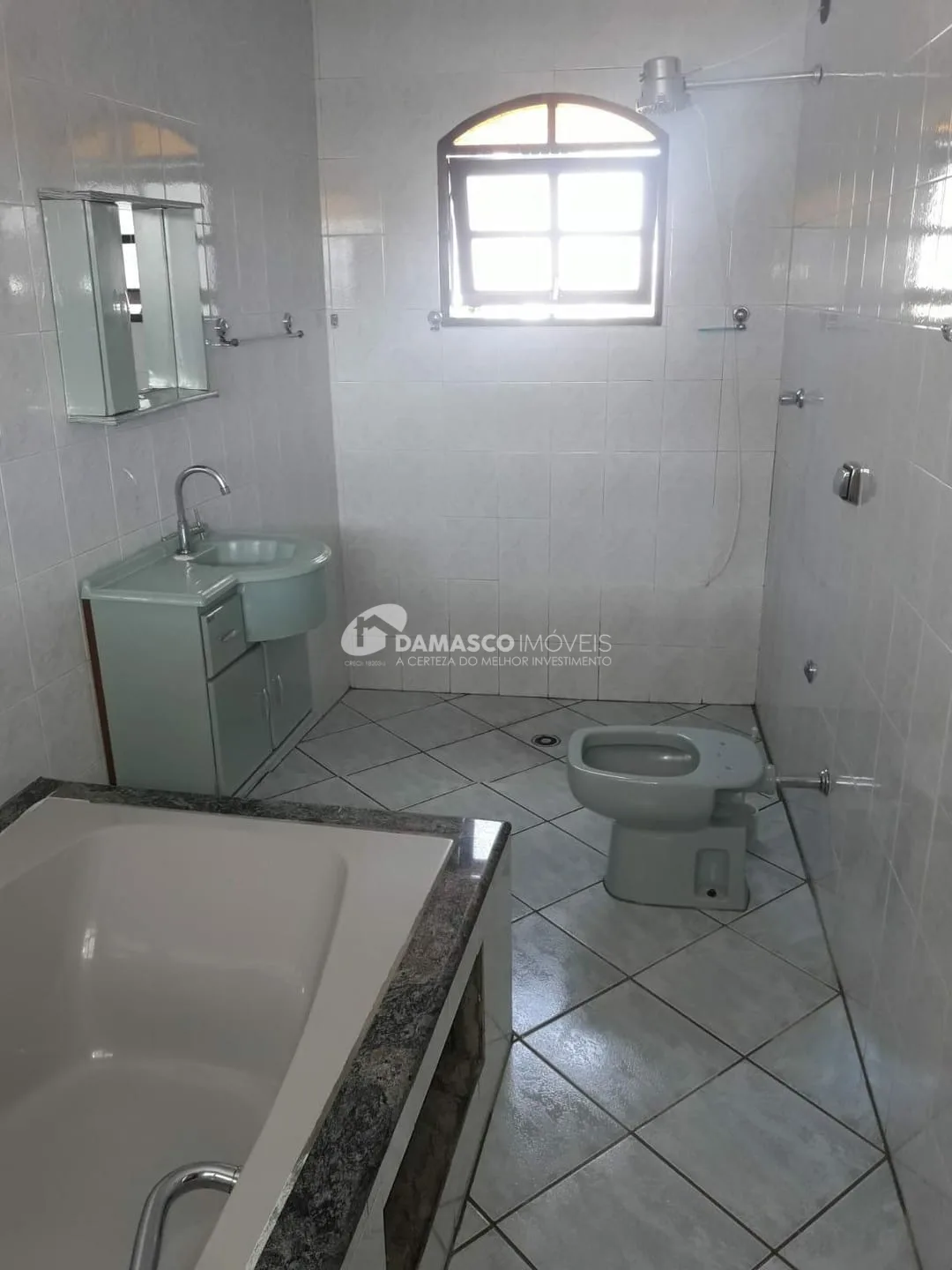 Sobrado à venda 3 Quartos, 1 Suite, 2 Vagas, 110M², Jardim Guairaca, São Paulo - SP
