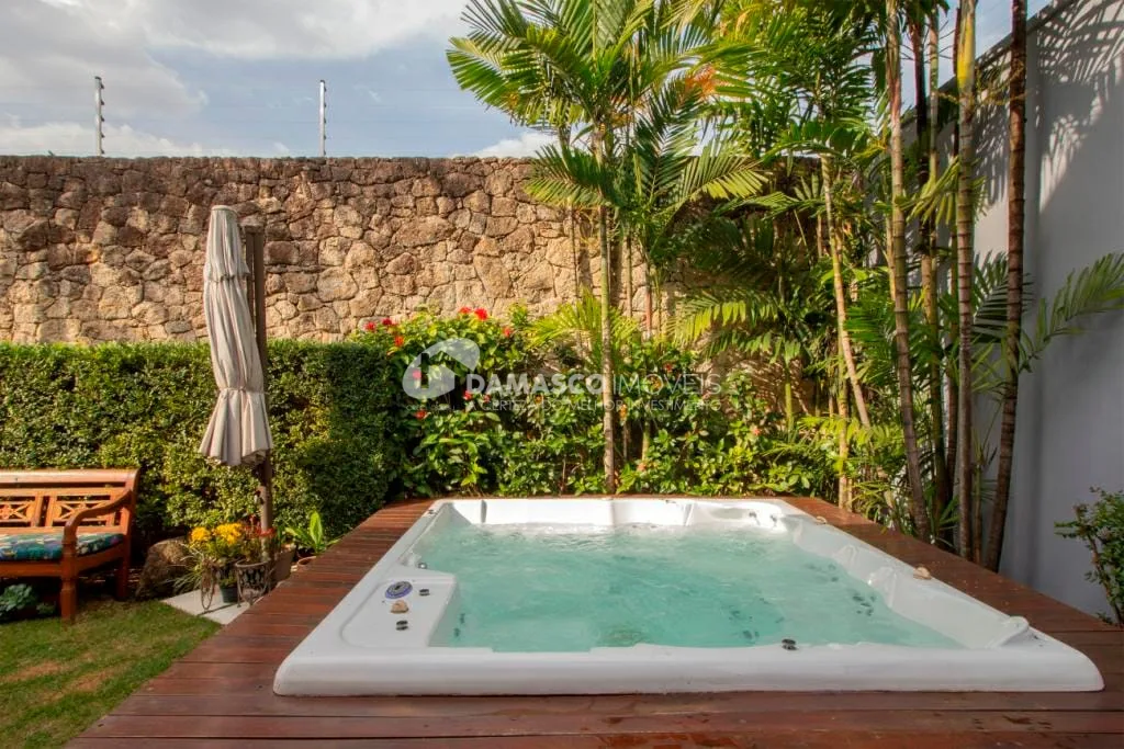 Sobrado à venda 4 Quartos, 4 Suites, 6 Vagas, 550M², Jardim São Caetano, São Caetano do Sul - SP