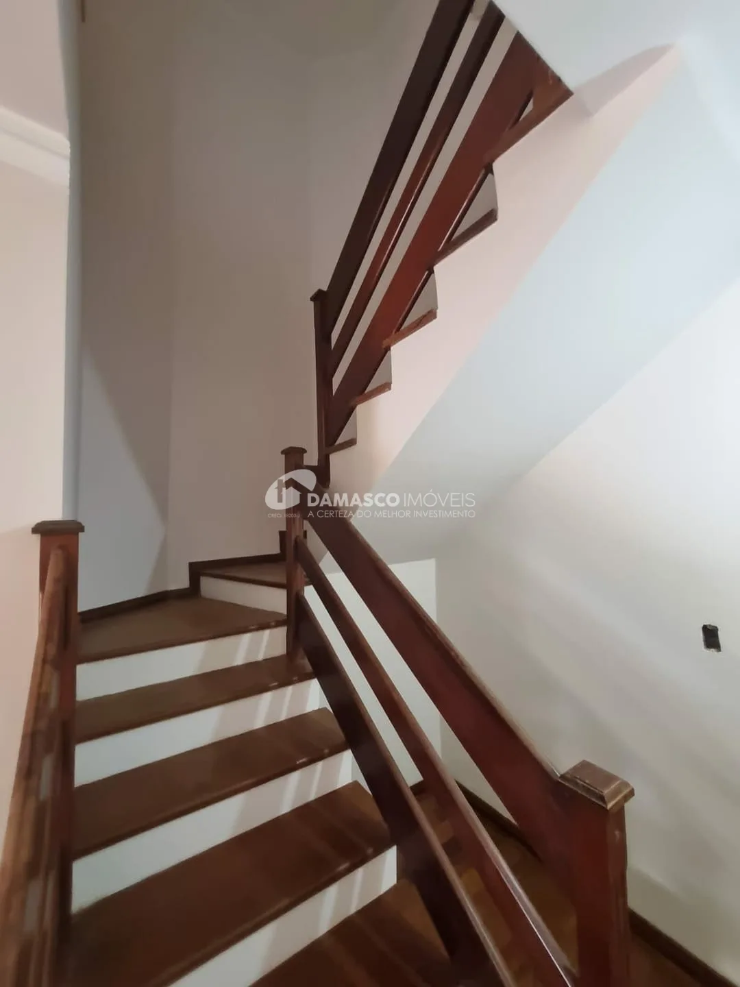 Sobrado à venda 3 Quartos, 2 Suites, 2 Vagas, 207 m², Campestre, Santo André - SP