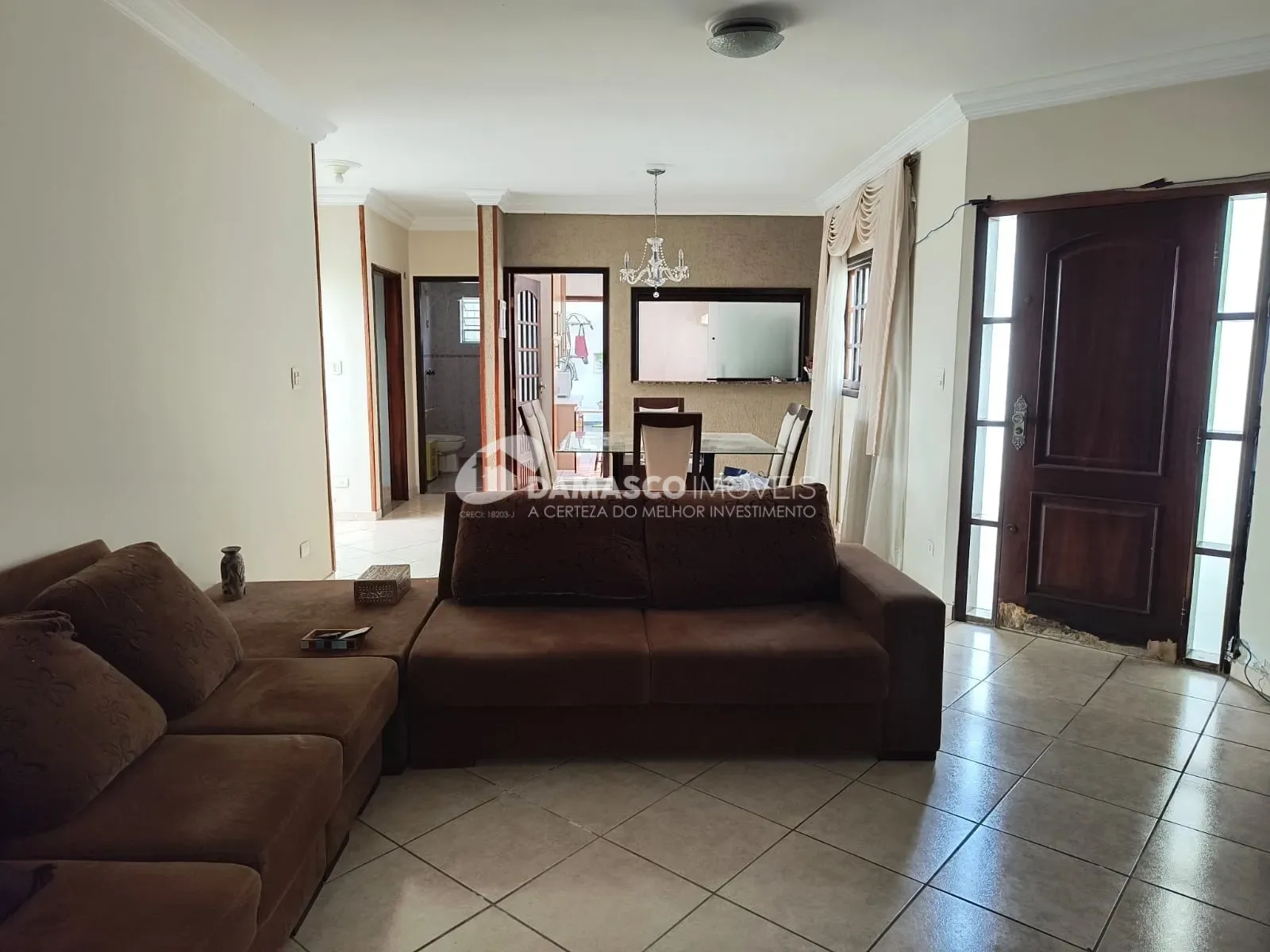 Casa à Venda no Santa Maria, Santo André | 400 m² de Terreno | 2 Dormitórios | 1 Suíte